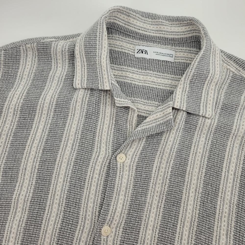 Zara Mens XL Grey White Textured Vertical Stripe Short Sleeve Camp Collar Shirt
